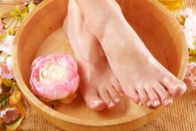 Healing foot baths for fungal skin infections